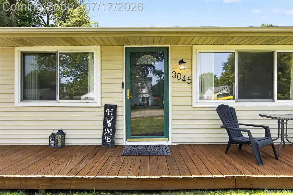 3045 Fisher Avenue Commerce Charter Township MI 48390