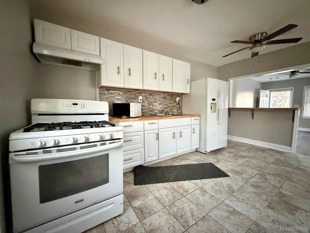 2396 Superior Street Trenton City MI 48183