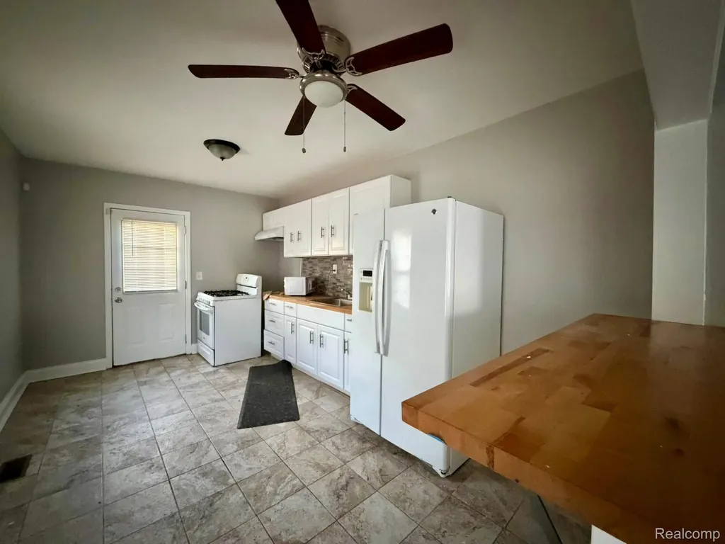 2396 Superior Street Trenton City MI 48183
