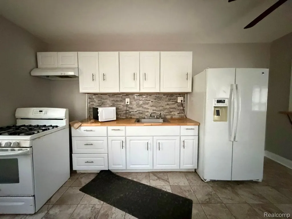 2396 Superior Street Trenton City MI 48183