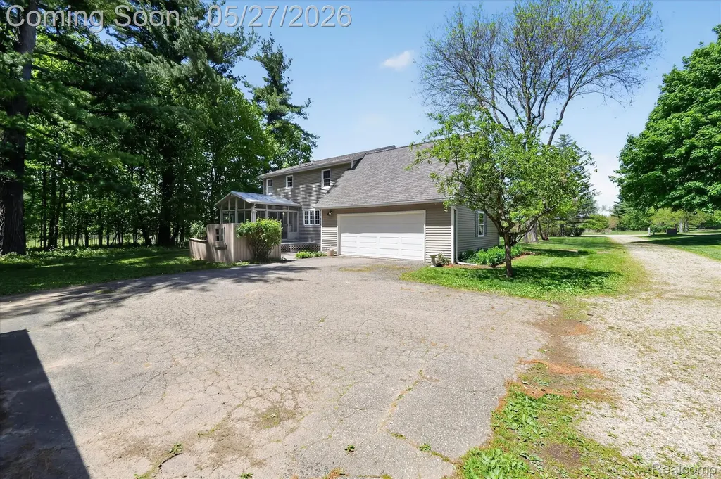 2240 Peppermill Road Lapeer Township MI 48446