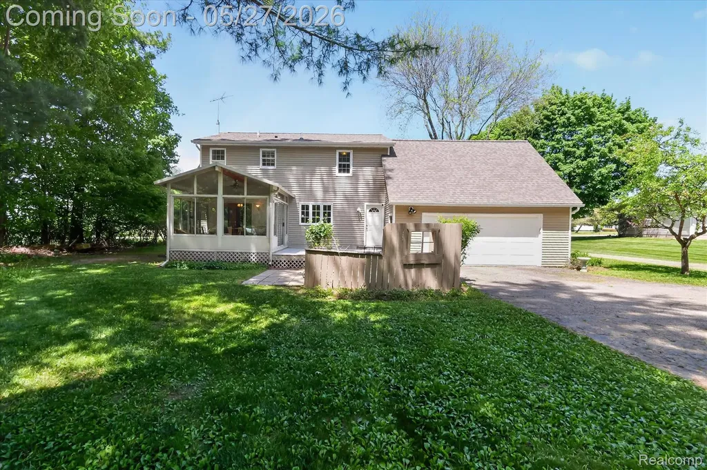 2240 Peppermill Road Lapeer Township MI 48446