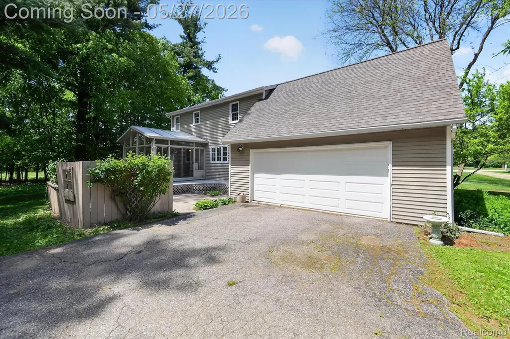 2240 Peppermill Road Lapeer Township MI 48446