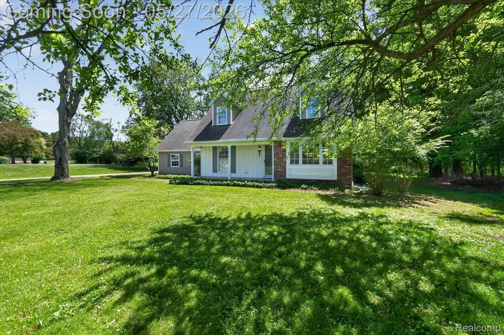 2240 Peppermill Road Lapeer Township MI 48446