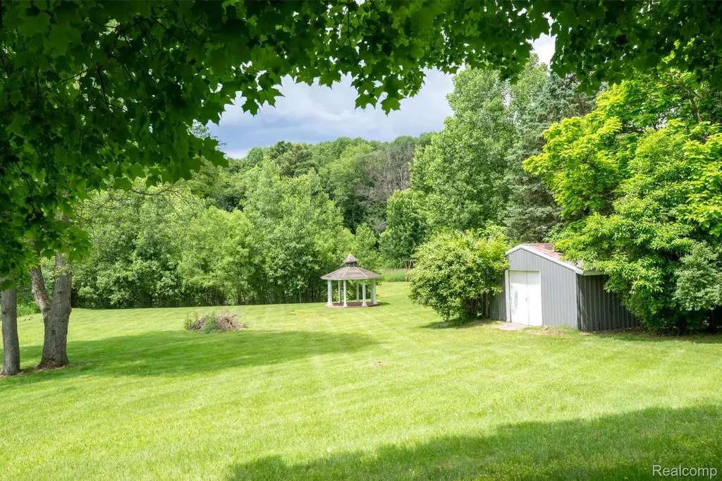 7333 Toma Road Dexter Township MI 48130