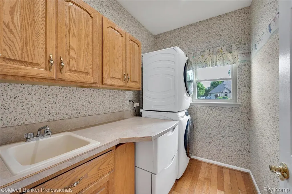 604 Carriage Way Davison City MI 48423
