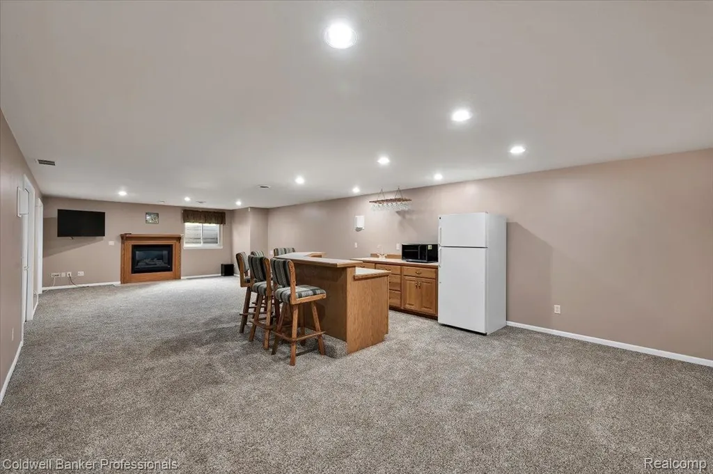 604 Carriage Way Davison City MI 48423