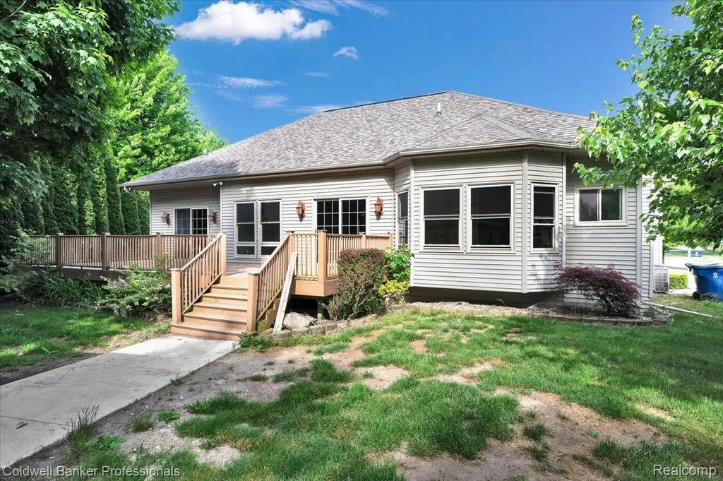 604 Carriage Way Davison City MI 48423