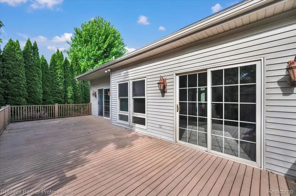 604 Carriage Way Davison City MI 48423