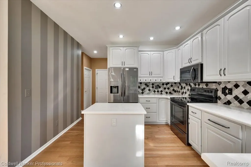 604 Carriage Way Davison City MI 48423