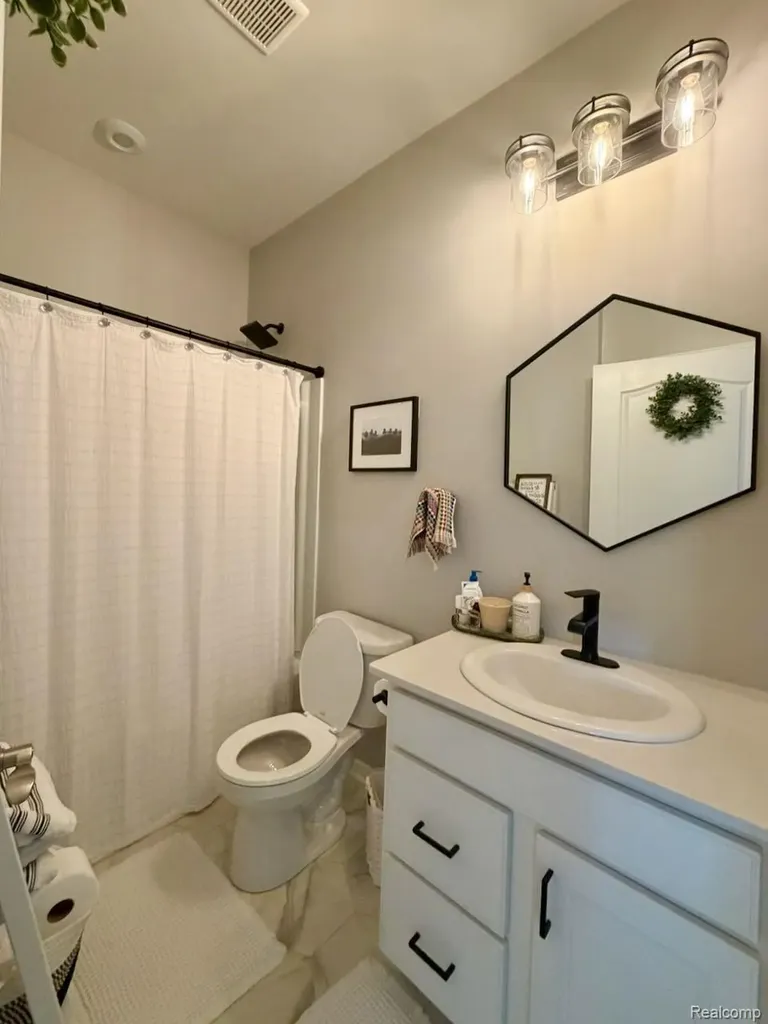40589 Aster Court Clinton Charter Township MI 48036