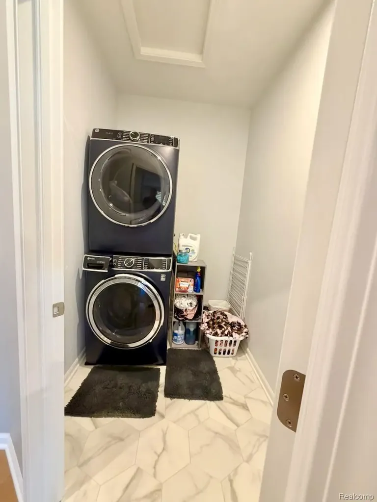 40589 Aster Court Clinton Charter Township MI 48036