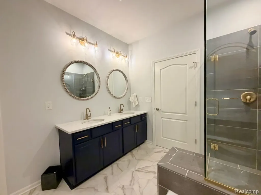 40589 Aster Court Clinton Charter Township MI 48036