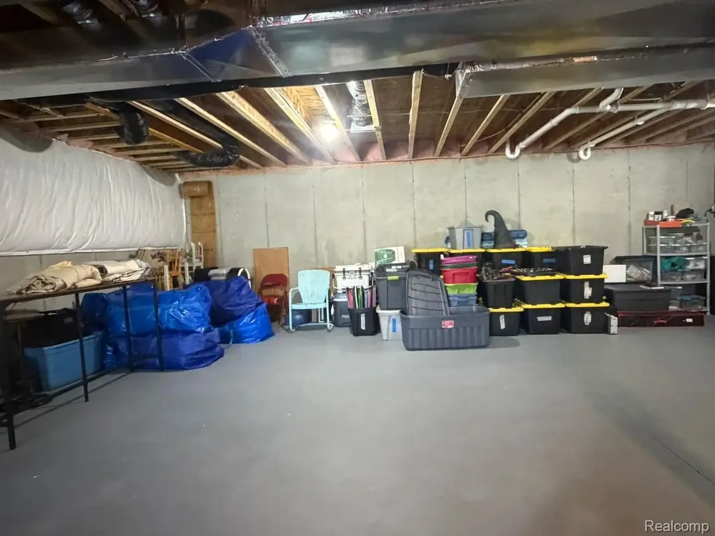 40589 Aster Court Clinton Charter Township MI 48036