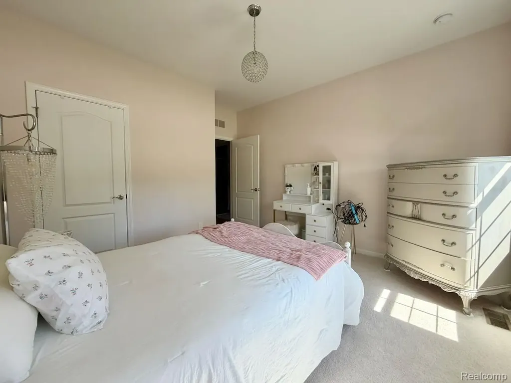 40589 Aster Court Clinton Charter Township MI 48036