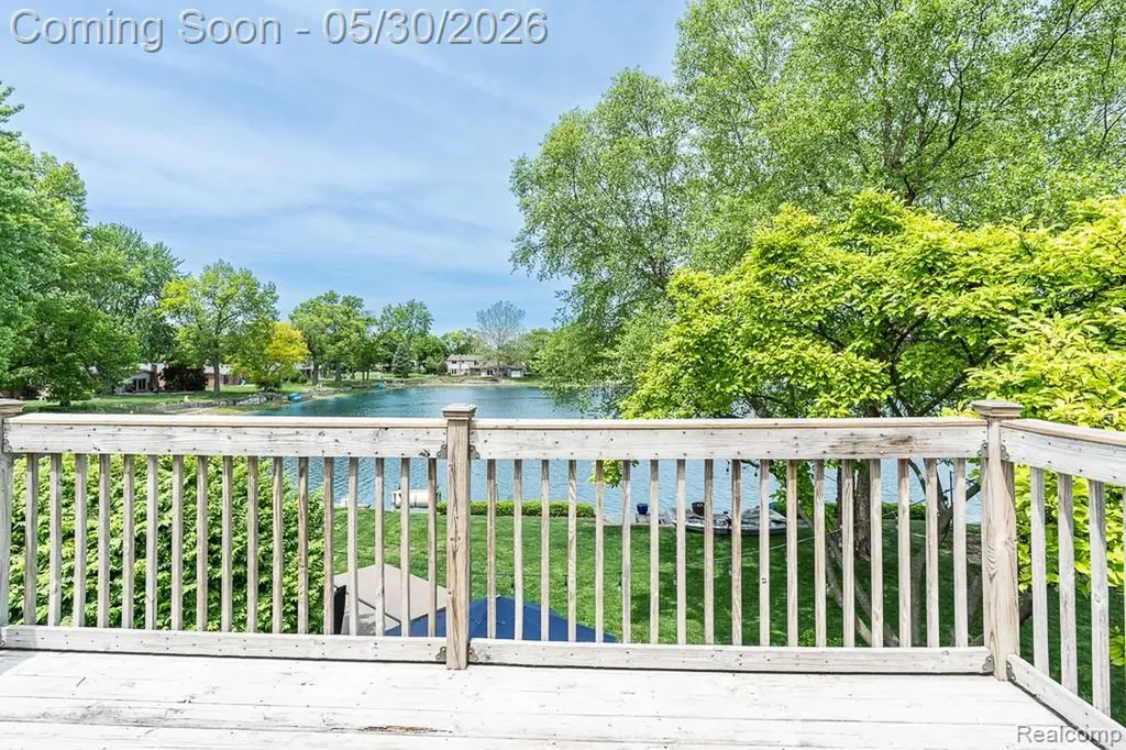 1847 Lyster Lane Troy City MI 48085