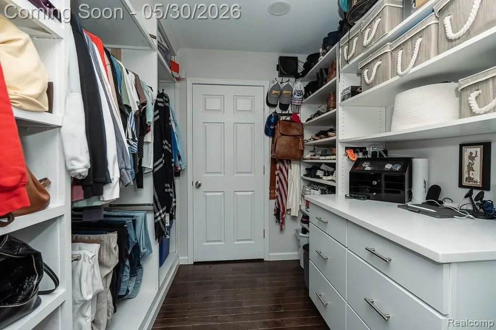 1847 Lyster Lane Troy City MI 48085