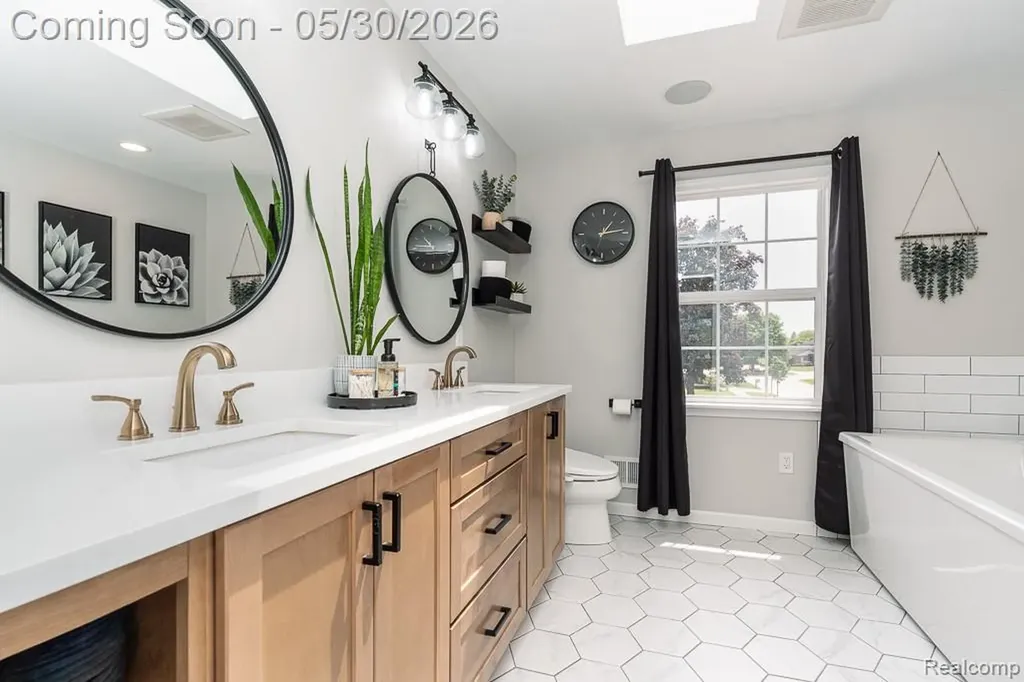 1847 Lyster Lane Troy City MI 48085