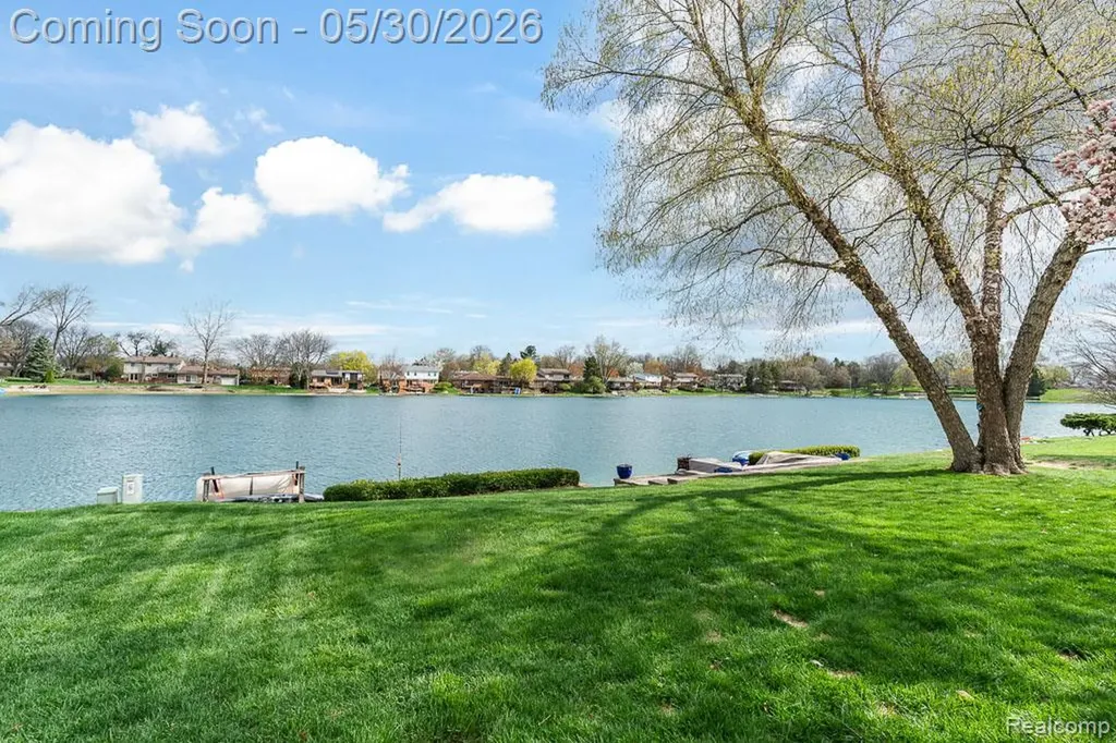 1847 Lyster Lane Troy City MI 48085