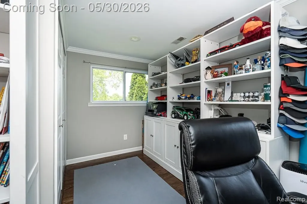 1847 Lyster Lane Troy City MI 48085