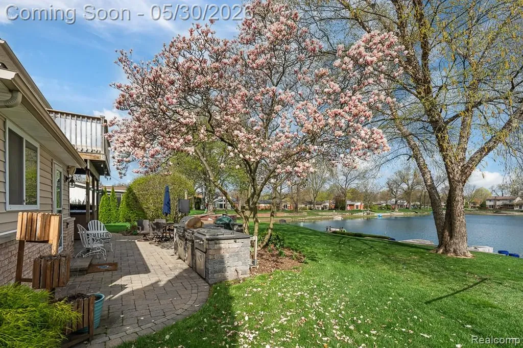 1847 Lyster Lane Troy City MI 48085