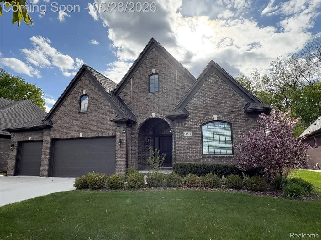 54311 Lawson Creek Drive Shelby Charter Township MI 48316
