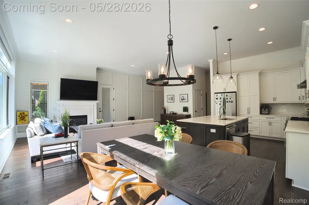 54311 Lawson Creek Drive Shelby Charter Township MI 48316