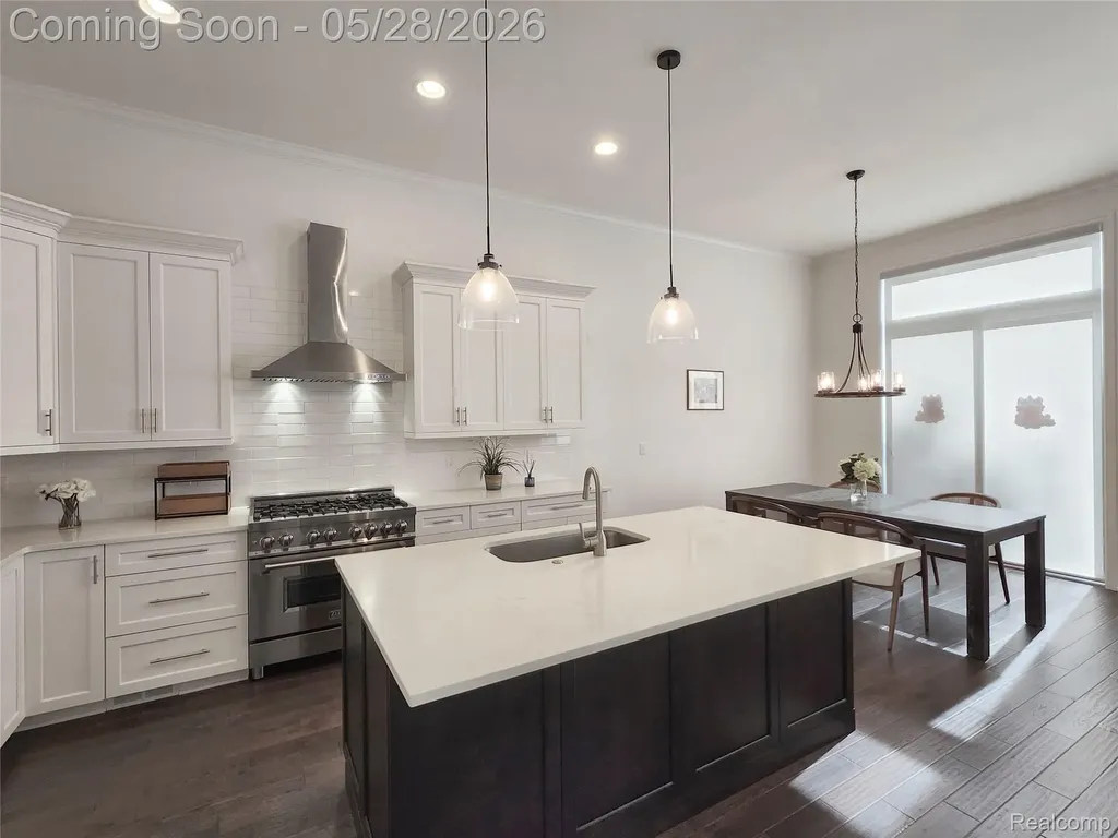 54311 Lawson Creek Drive Shelby Charter Township MI 48316