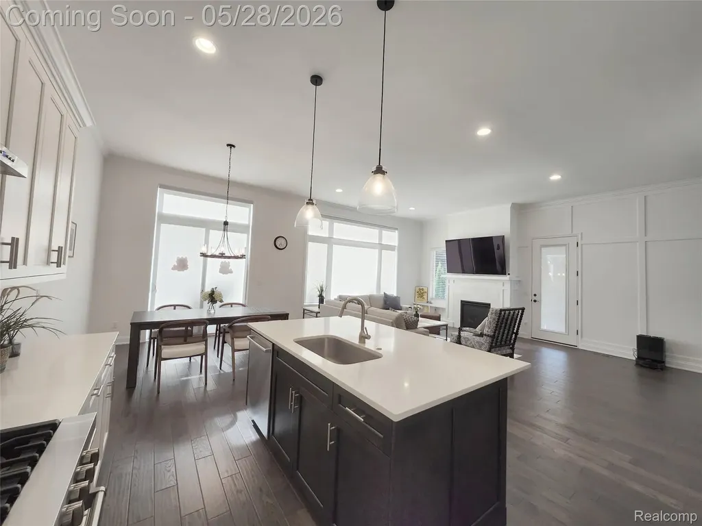 54311 Lawson Creek Drive Shelby Charter Township MI 48316
