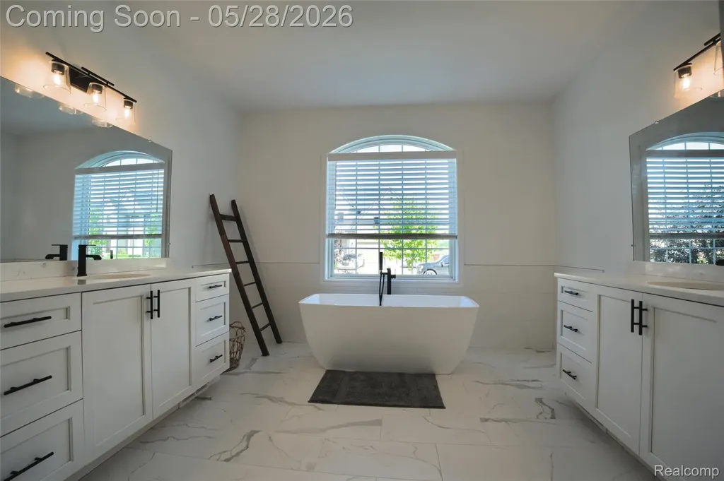 54311 Lawson Creek Drive Shelby Charter Township MI 48316