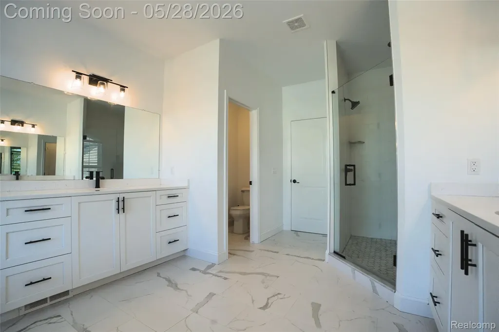 54311 Lawson Creek Drive Shelby Charter Township MI 48316