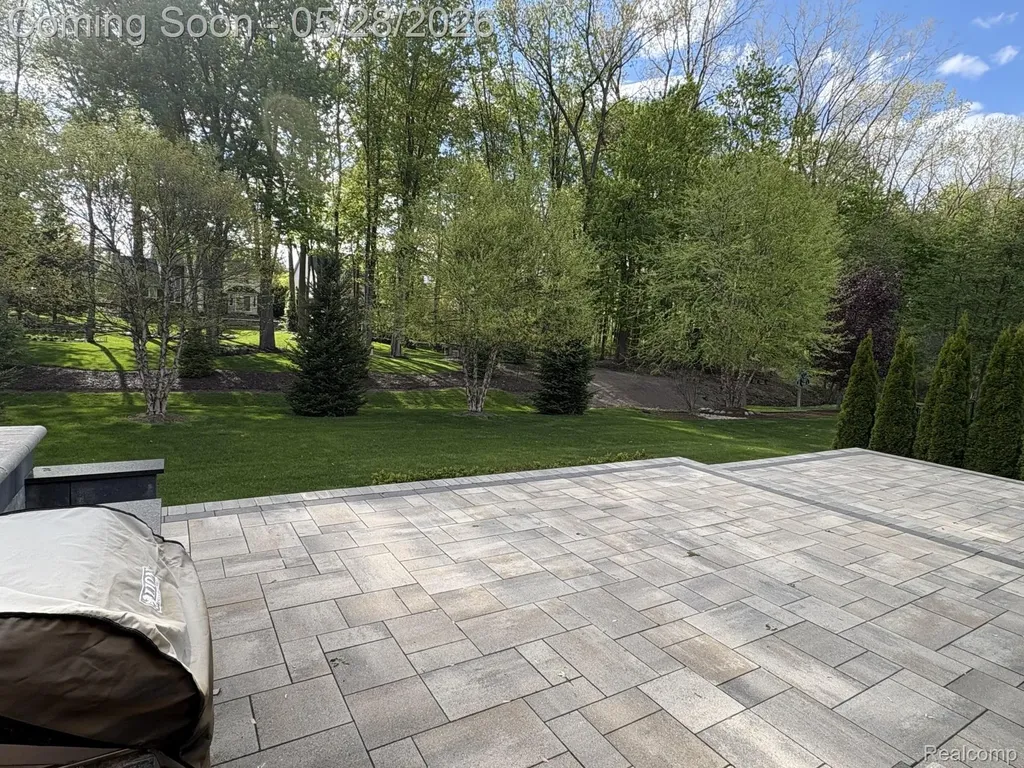 54311 Lawson Creek Drive Shelby Charter Township MI 48316
