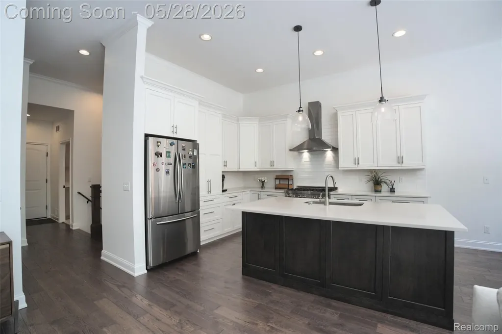 54311 Lawson Creek Drive Shelby Charter Township MI 48316