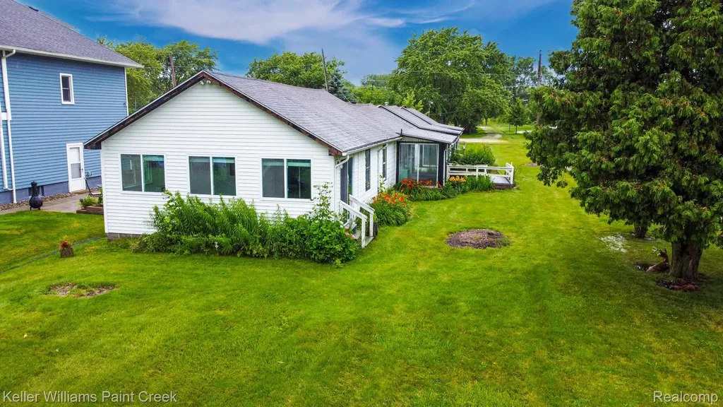 6533 River Road Marine City City MI 48039