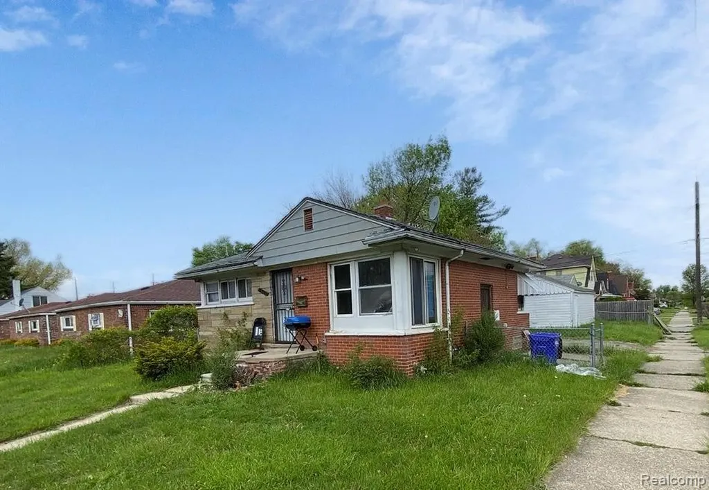 15300 W Chicago Street Detroit City MI 48228