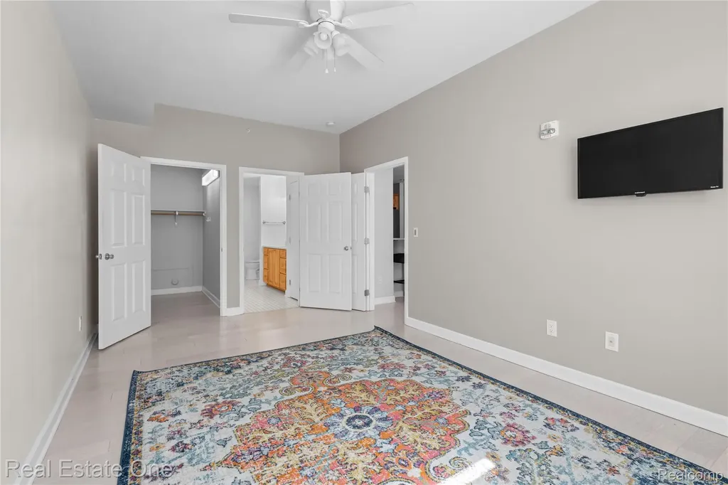 220 Mac Avenue East Lansing City MI 48823