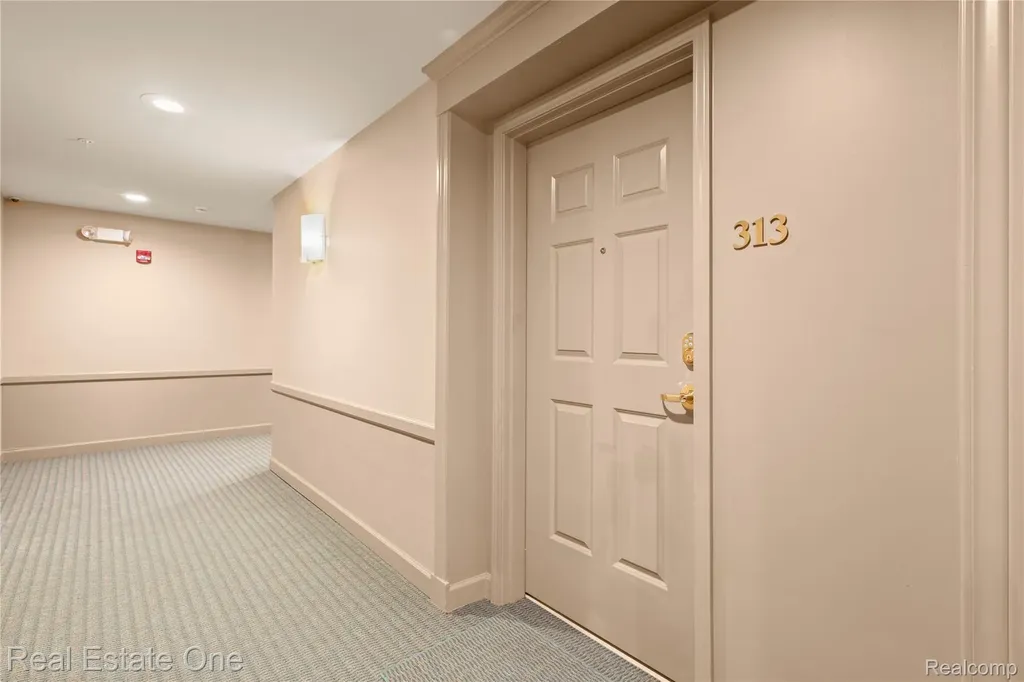 220 Mac Avenue East Lansing City MI 48823