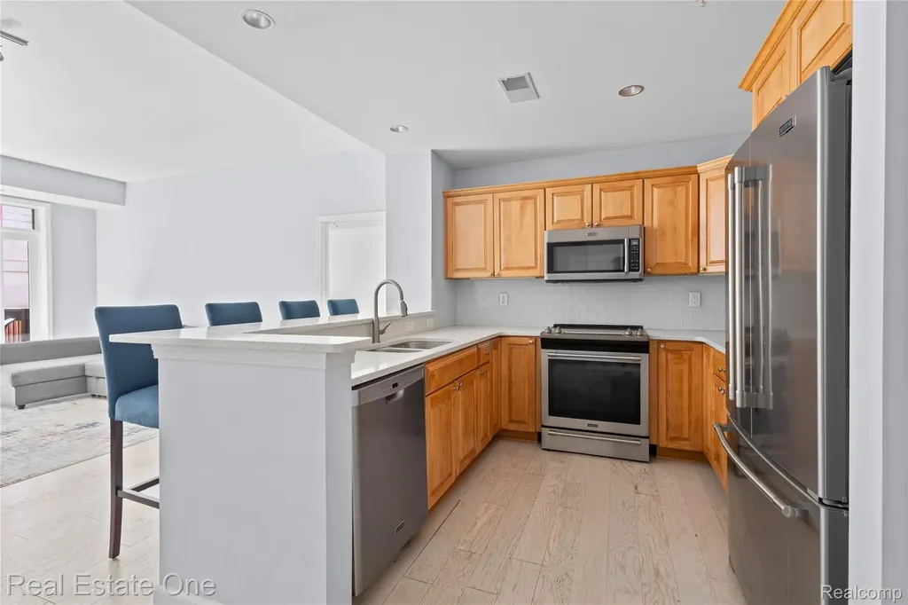 220 Mac Avenue East Lansing City MI 48823