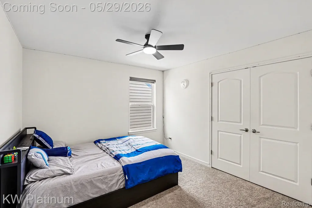 4918 Knollwood Drive Troy City MI 48085