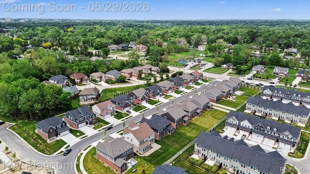 4918 Knollwood Drive Troy City MI 48085