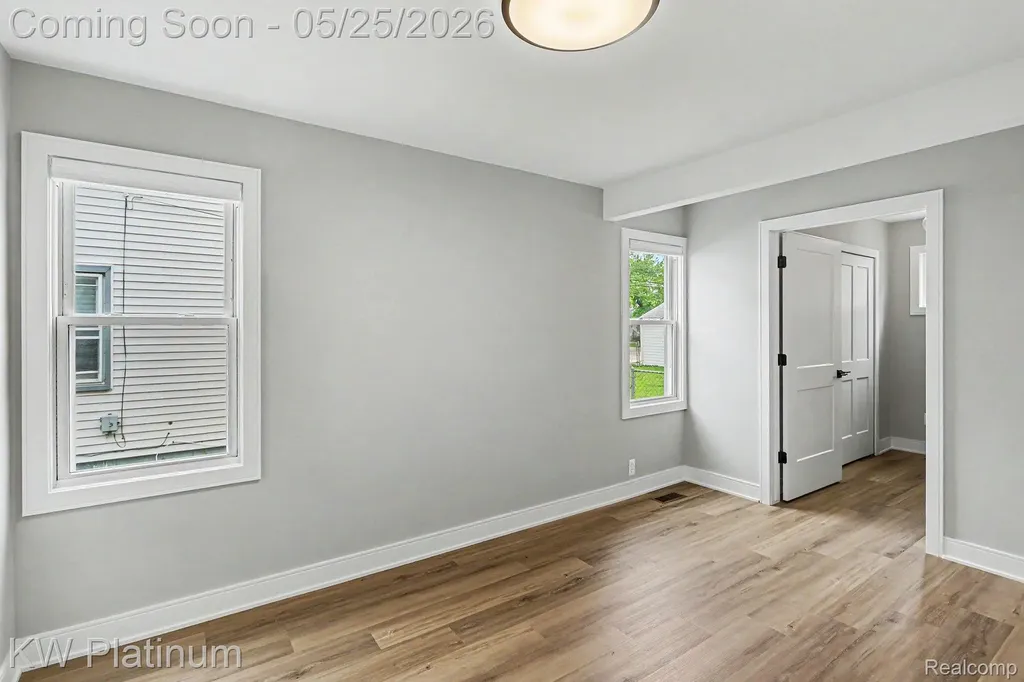 19070 Melvin Street Roseville City MI 48066