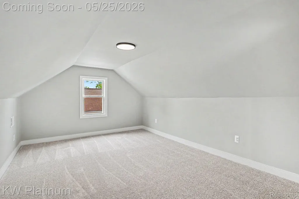 19070 Melvin Street Roseville City MI 48066