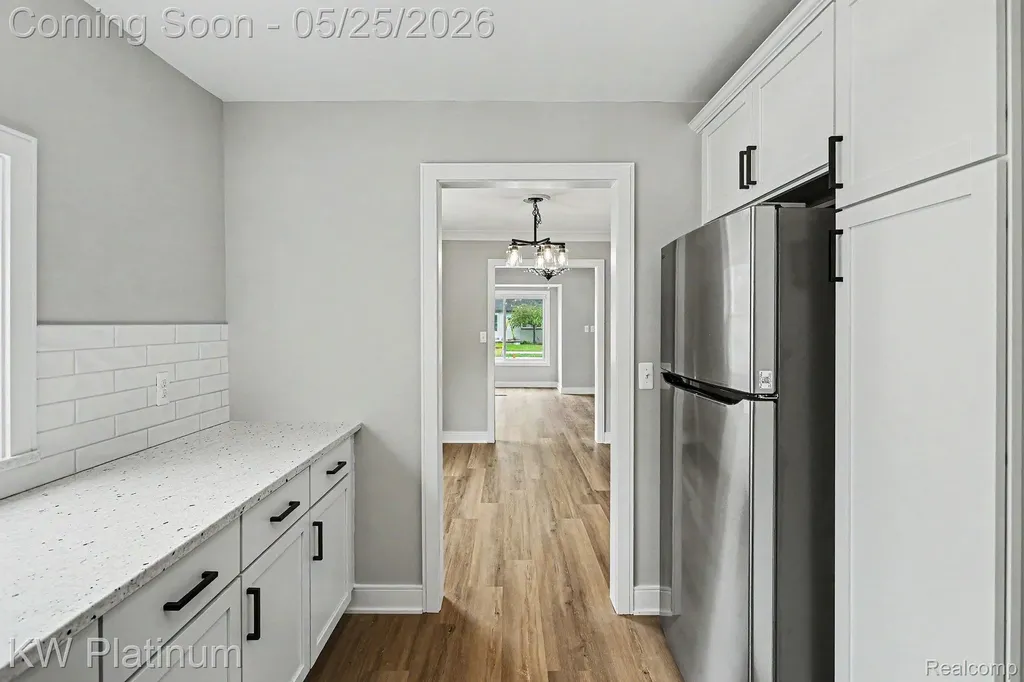 19070 Melvin Street Roseville City MI 48066