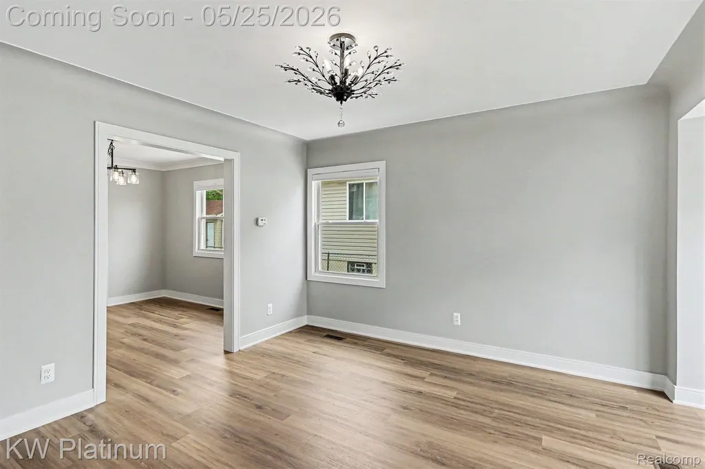 19070 Melvin Street Roseville City MI 48066
