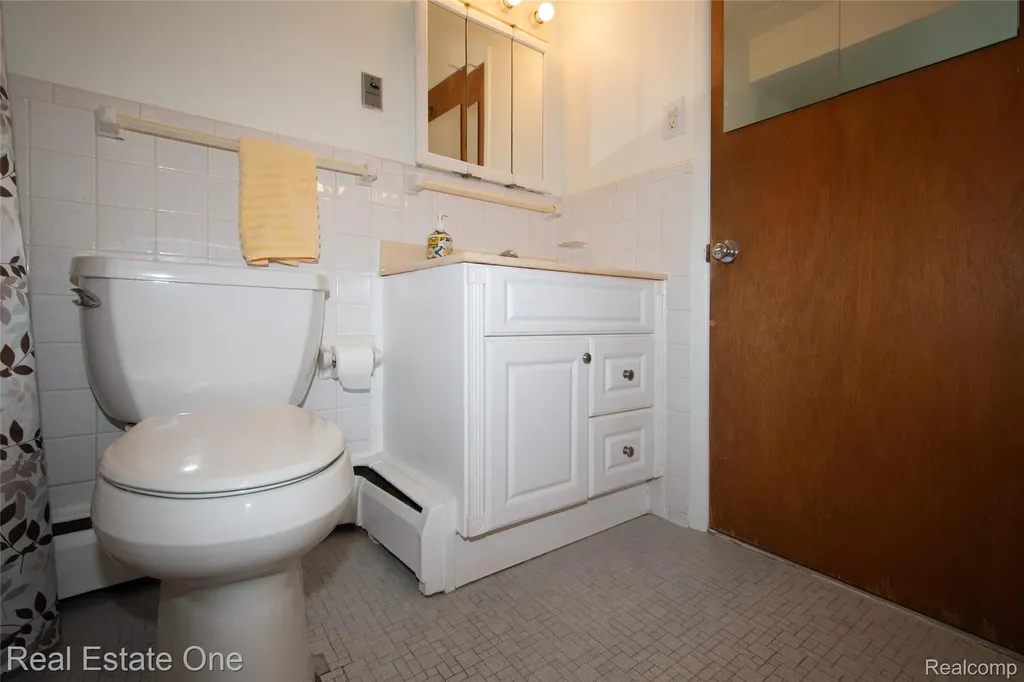 26955 Milford Road Lyon Charter Township MI 48178