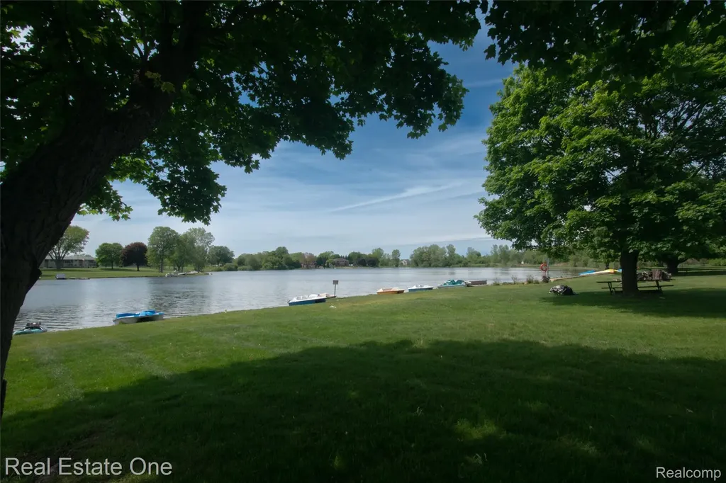 26955 Milford Road Lyon Charter Township MI 48178
