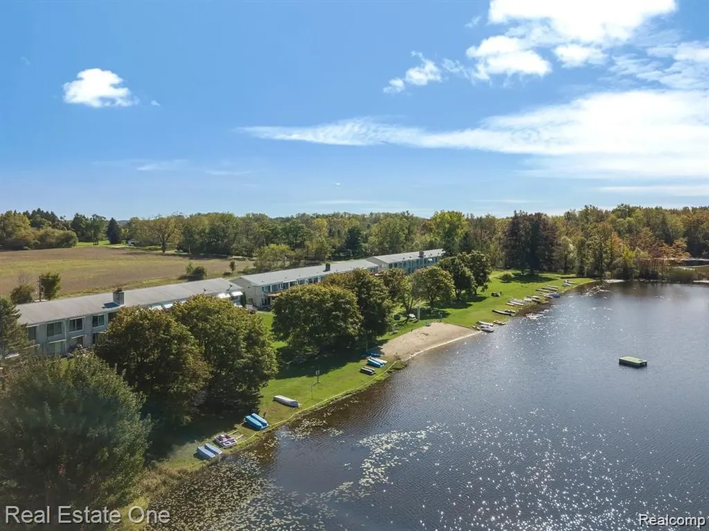 26955 Milford Road Lyon Charter Township MI 48178