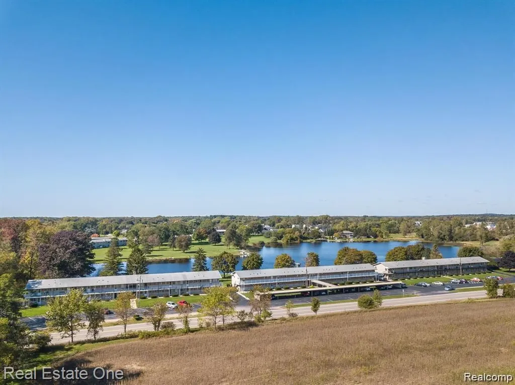 26955 Milford Road Lyon Charter Township MI 48178