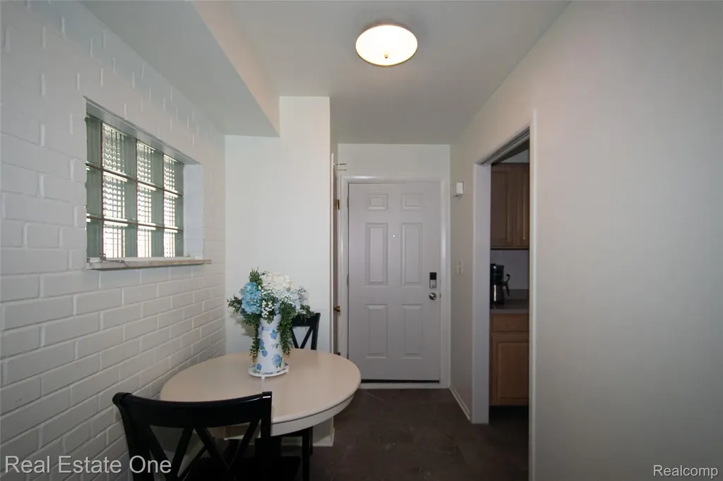 26955 Milford Road Lyon Charter Township MI 48178