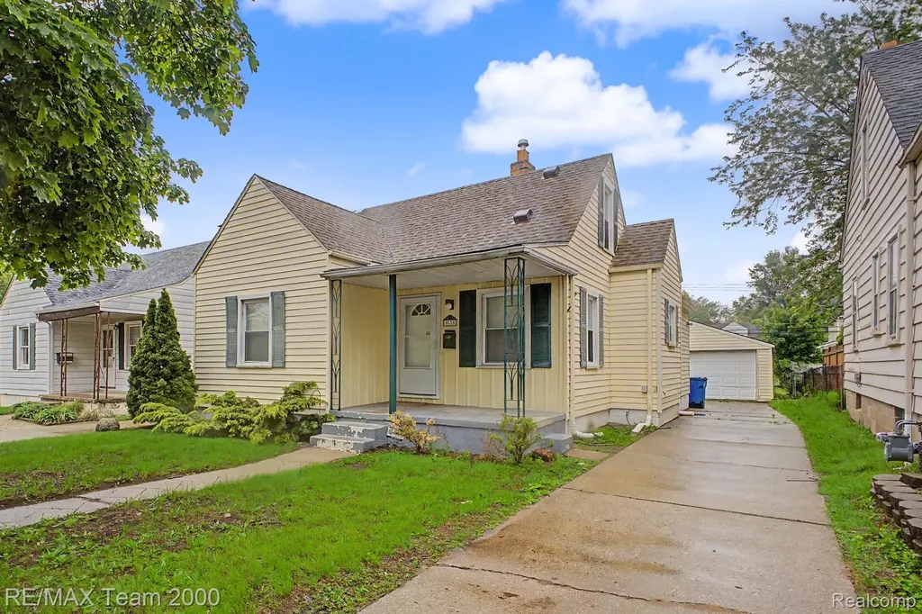 5635 Westpoint Street Dearborn Heights City MI 48125
